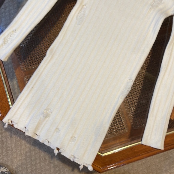 Forever 21 Distressed Sweater Dress - Picture 7 of 8